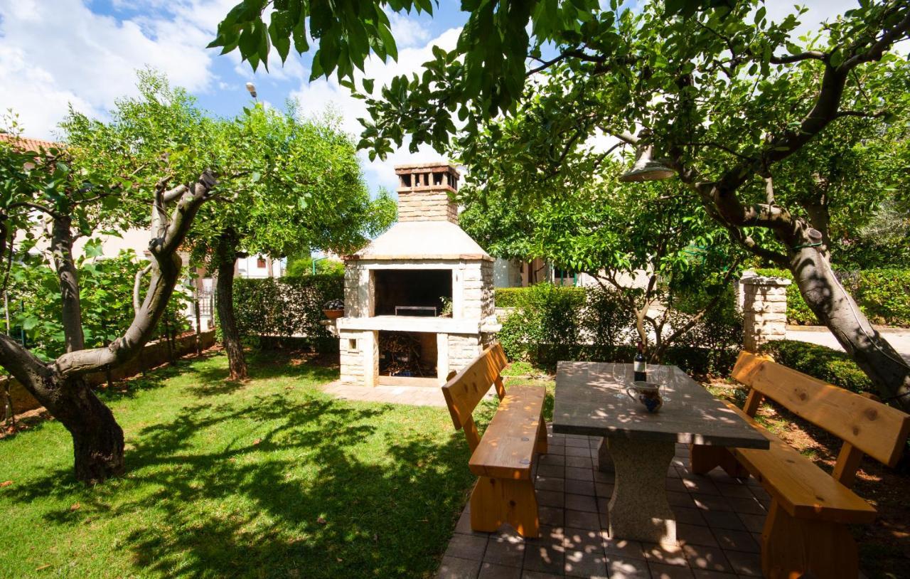 Guest House Ljubica Medulin Exterior photo
